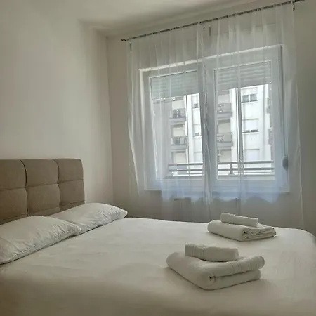 Ada By Aa Stan Na Dan *